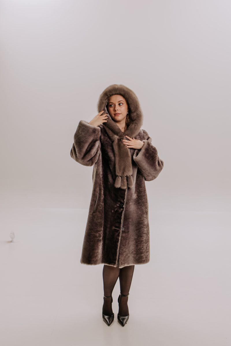 Women's fur jacket - model photo